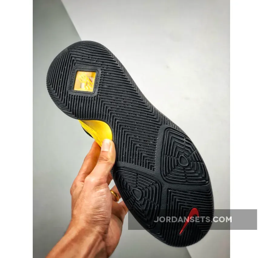 Nike Kyrie 3 Bruce Lee Mamba Mentality - Kyrie Bruce Lee AJ1692-700
