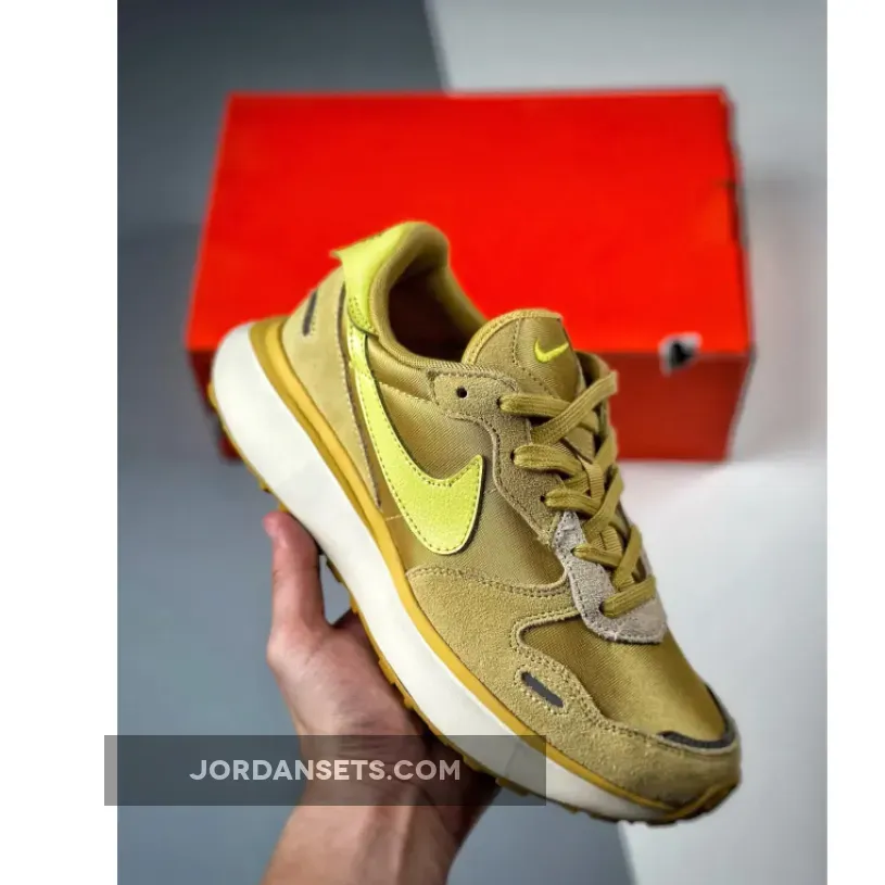 Nike Phoenix Waffle University Gold FJ1409-700 Discount