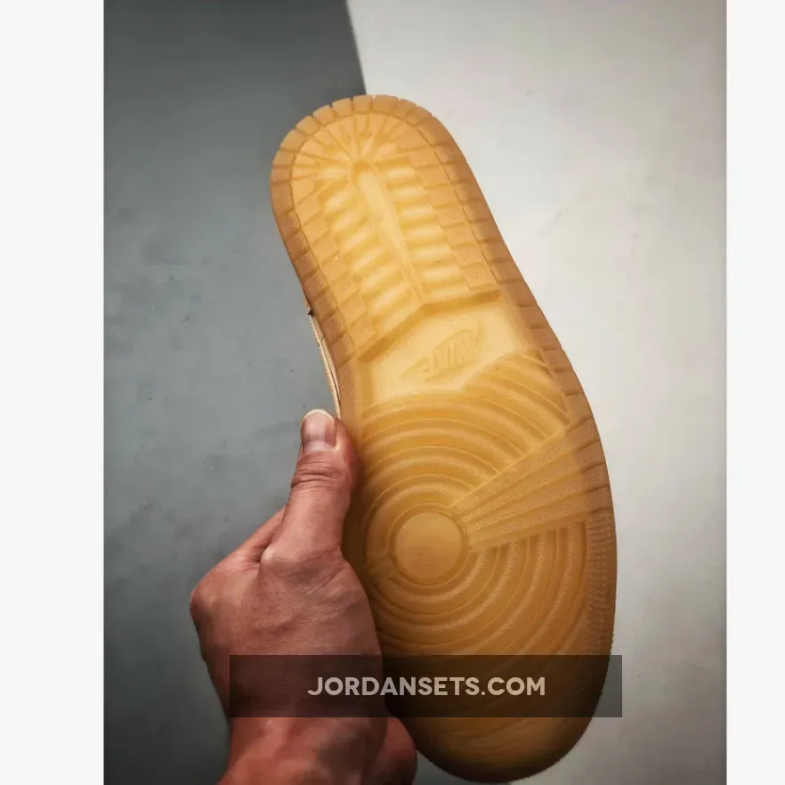 Air Jordan 1 Low Pale Vanilla/Sand Air Jordan 1 Low Pale Vanilla/Sand