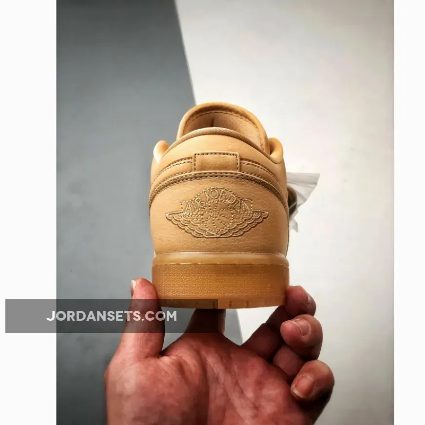 Air Jordan 1 Low Pale Vanilla/Sand Air Jordan 1 Low Pale Vanilla/Sand
