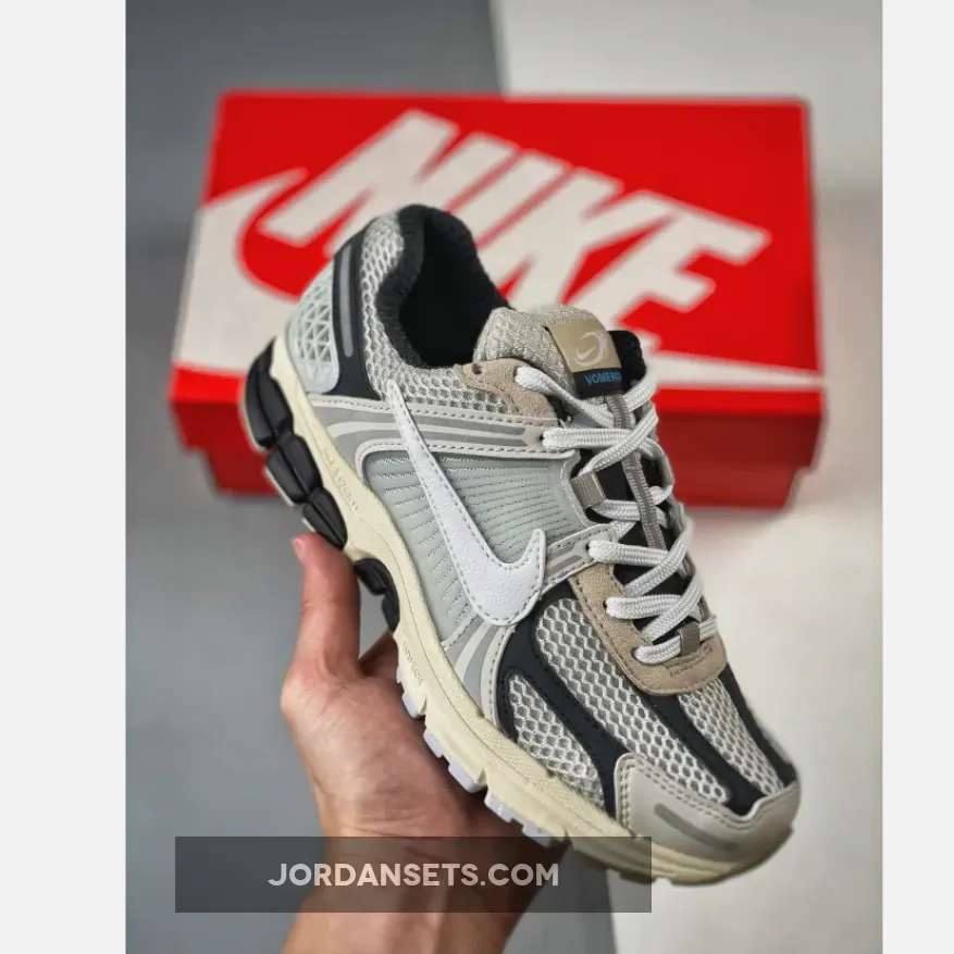 Nike Zoom Vomero 5 Supersonic Light Bone/Black G.i Joe Sonic