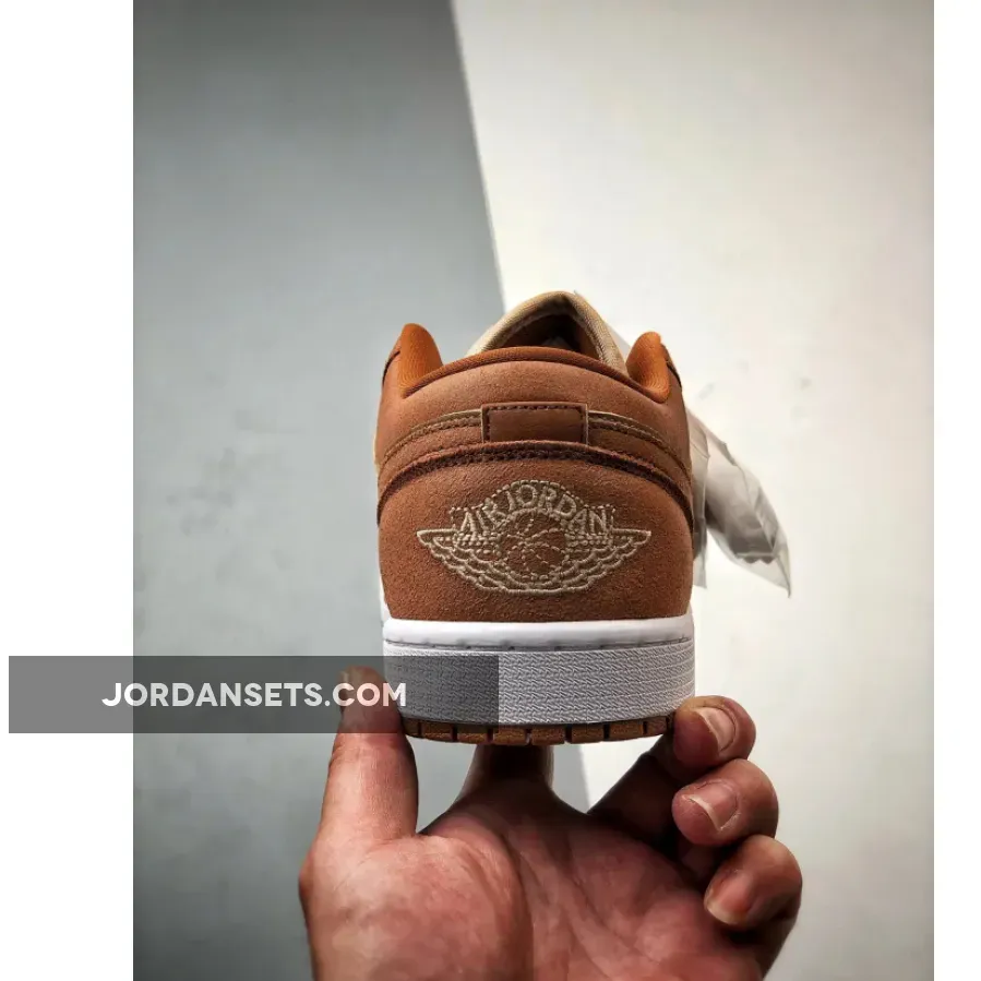 Air Jordan 1 Low SE Legend Medium Brown Air Jordan 1 Low SE Legend Medium Brown