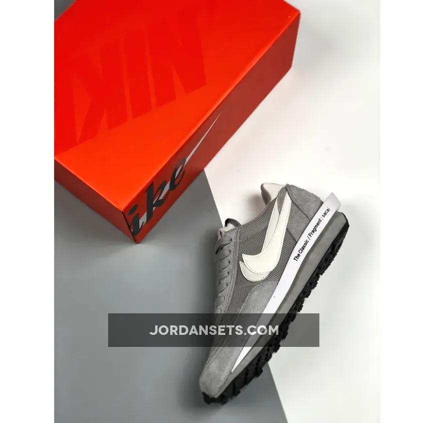 Fragment x Sacai x Nike LDWaffle Grey White For Womens DH2684-001 / nike sacaii waffle