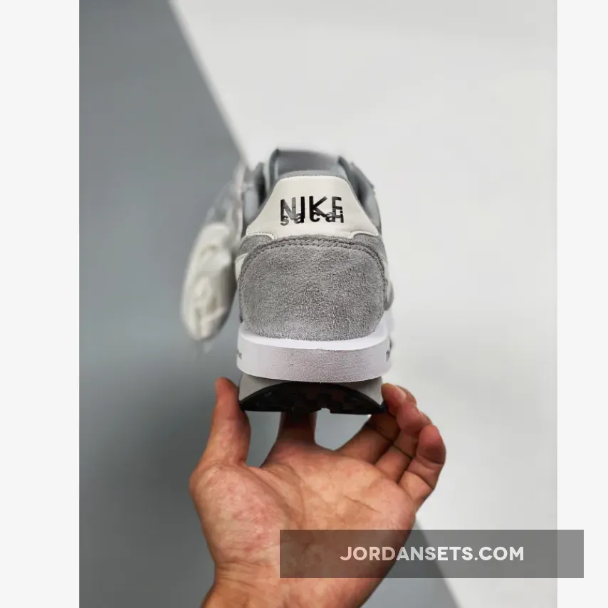 Fragment x Sacai x Nike LDWaffle Grey White For Womens DH2684-001 / nike sacaii waffle