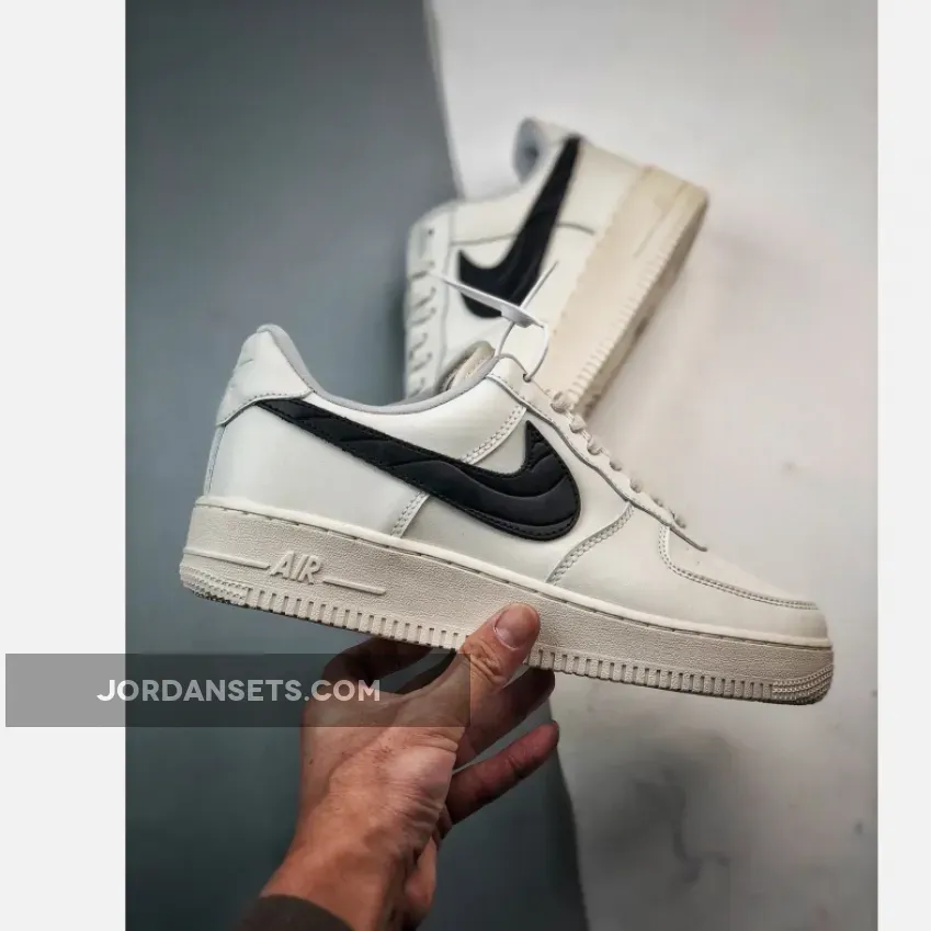 Nike Air Force 1 Low "Quilted Swooshes" White | SWOOSH ACCOUNT Nike Air Force 1 Low "Quilted Swooshes" White | SWOOSH ACCOUNT