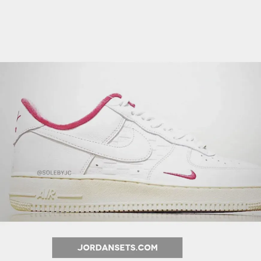 Kith x Nike Air Force 1 Low White/University Red-Metallic Gold kith japan