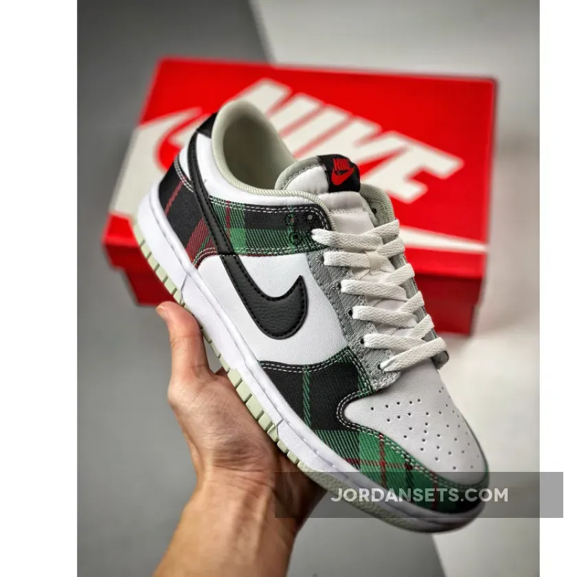 Nike Dunk Low Tartan DV0827-100 / nike dunk low christmas plaid