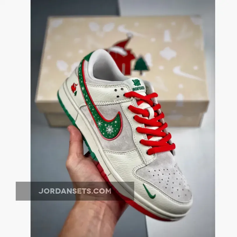 Nike Dunk Low 'Christmas' White Red Green Restock
