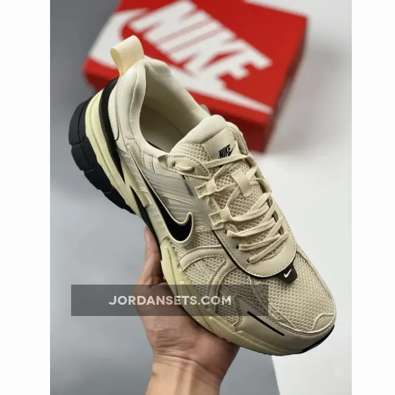 Nike Runtekk Coconut Milk Black For Sale