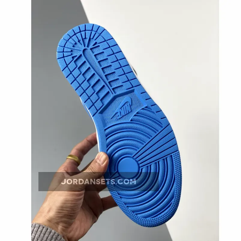 Air Jordan 1 Mid University Blue/Grey DX9276-100 air jordan 1 mid se university blue