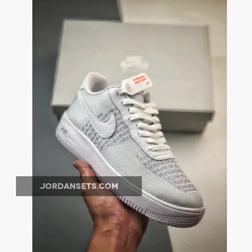 Nike Air Force 1 Flyknit 2 White/Pure Platinum AV3042-100