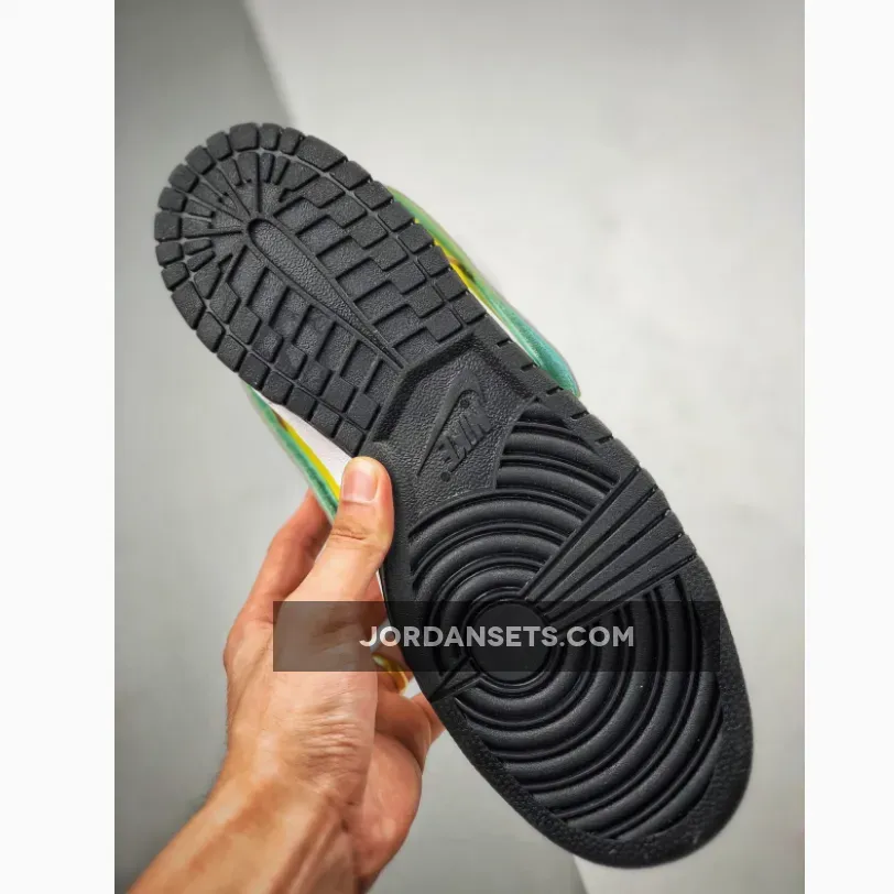 Diamond Supply Co. X Nike SB Dunk Low Yellow Discount