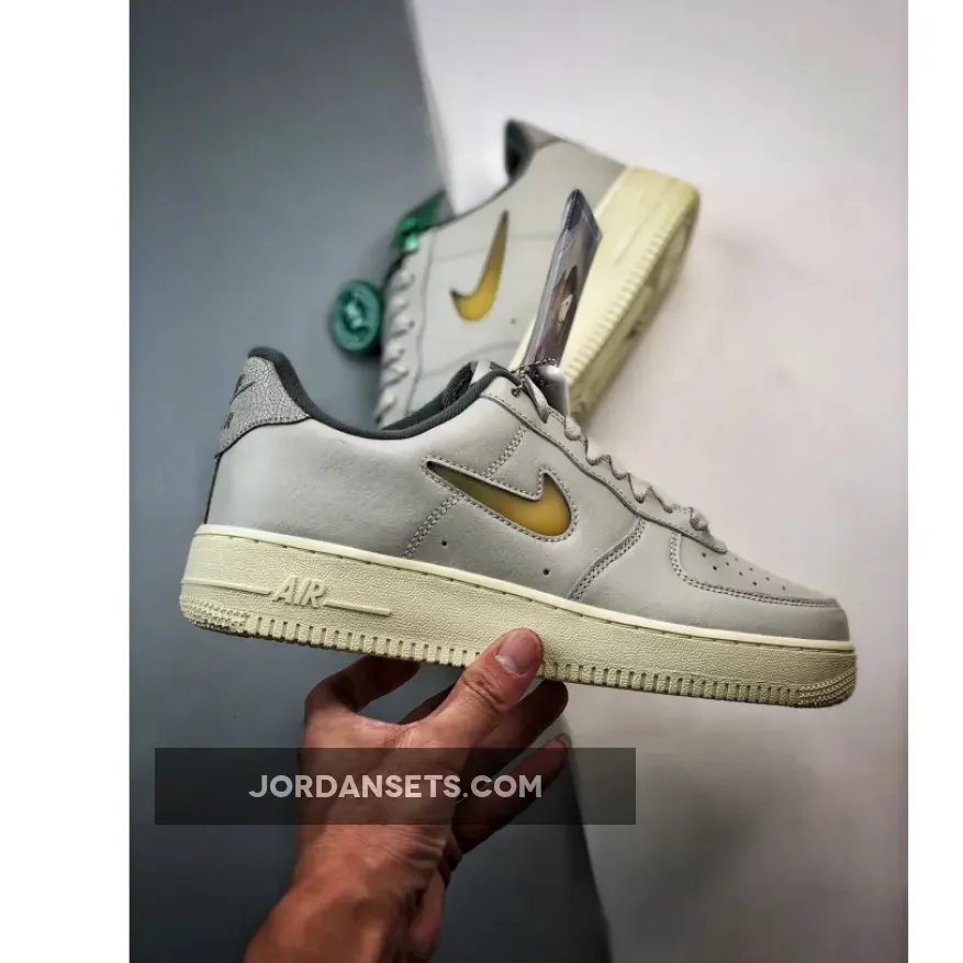 Nike Air Force 1 Low 07 Jewel Light Bone Coconut Milk, Coconut Jewels DC8894-001