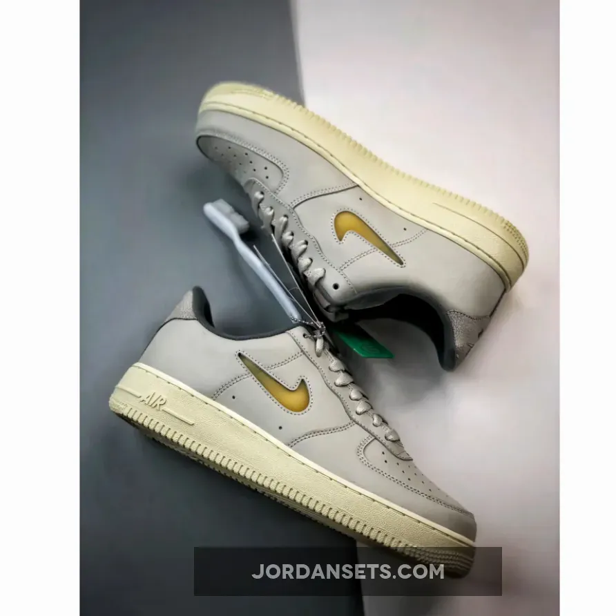 Nike Air Force 1 Low 07 Jewel Light Bone Coconut Milk, Coconut Jewels DC8894-001