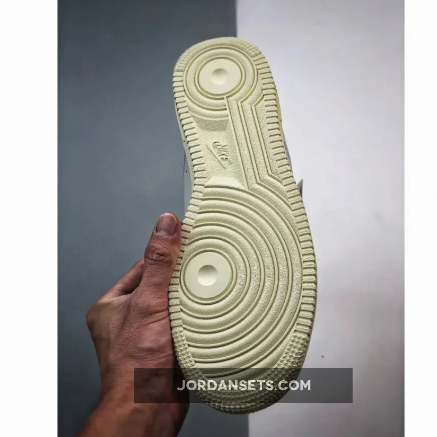 Nike Air Force 1 Low 07 Jewel Light Bone Coconut Milk, Coconut Jewels DC8894-001