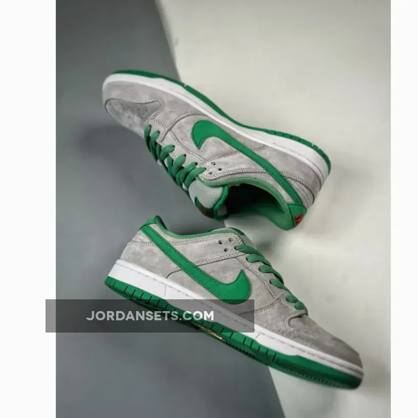 Nike SB Dunk Low Premium ‘Medusa’ Matte Silver/Green-Varsity Red Nike SB Dunk Low Premium ‘Medusa’ Matte Silver/Green-Varsity Red