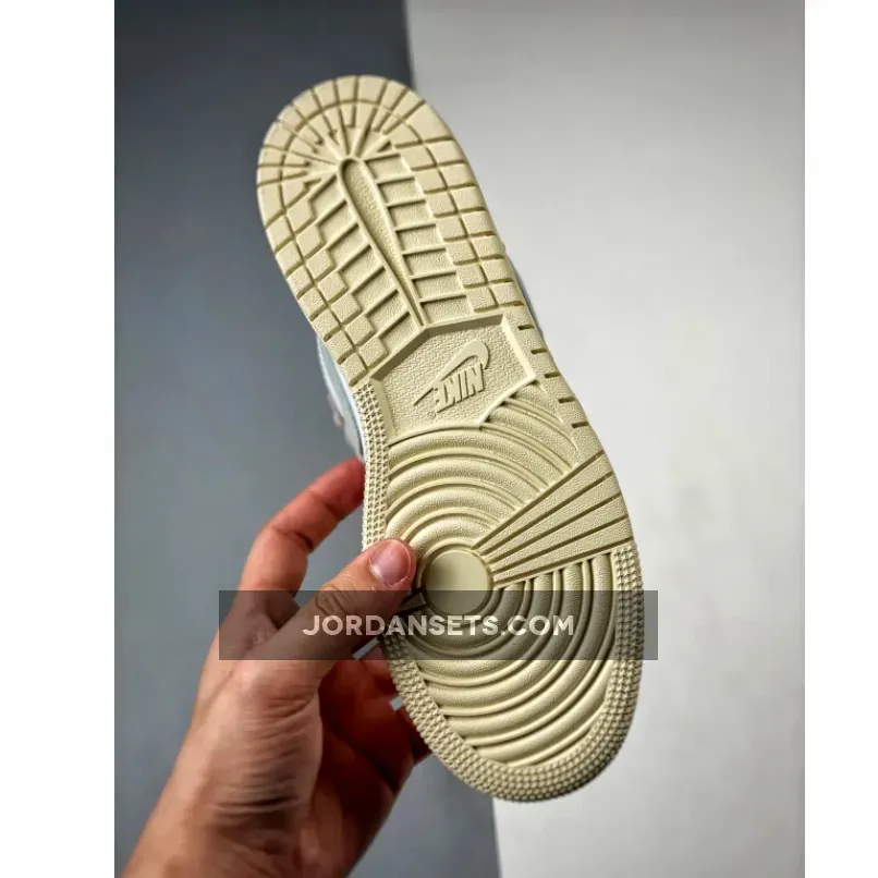 Air Jordan 1 Low GS Guava Ice/Pink-Blue DZ5356-800 Air Jordan 1 Low GS Guava Ice/Pink-Blue DZ5356-800