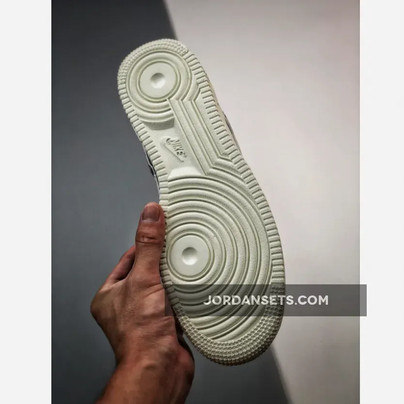 Nike Air Force 1 Low 'Valentine's Day' White 1680452377 Brand New