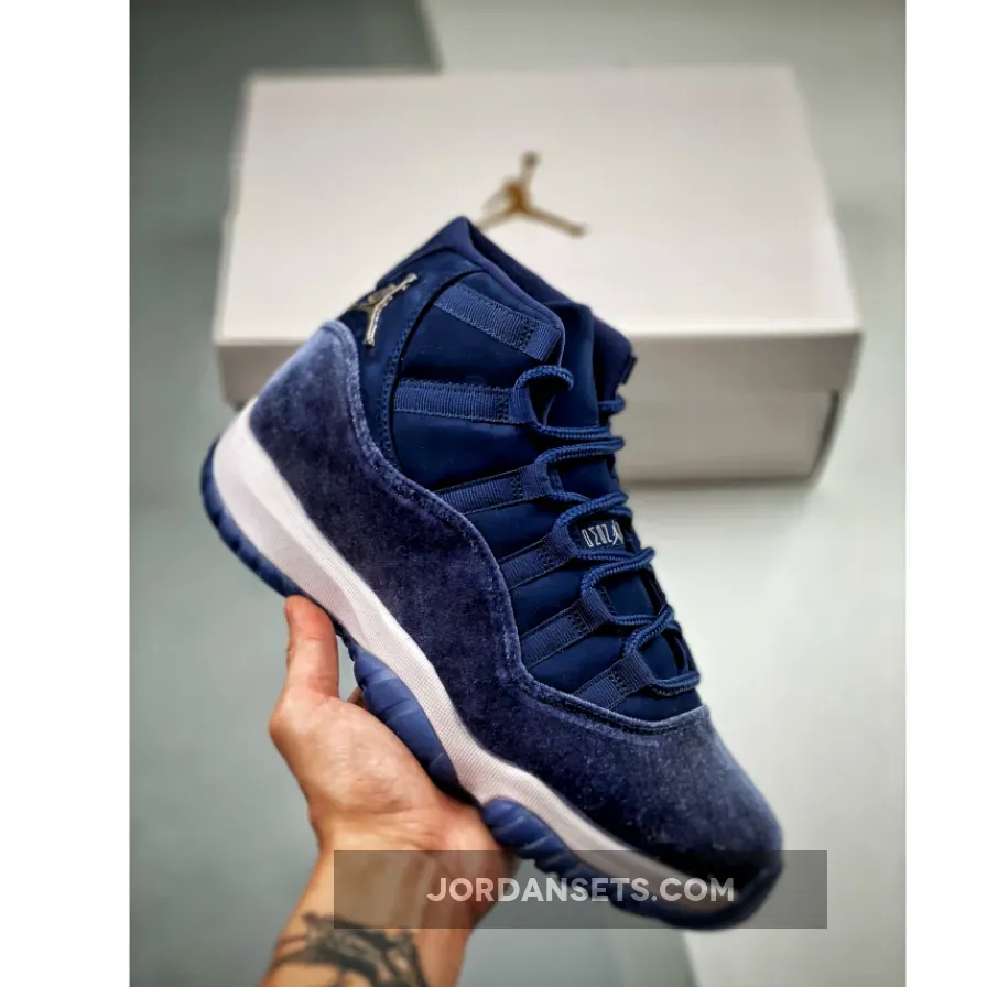 Air Jordan 11 Velvet Midnight Navy | 11 BLUE AR0715-441