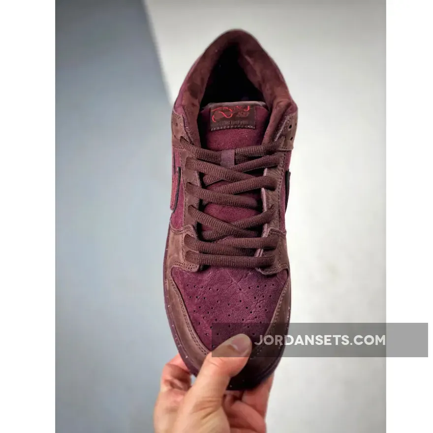 Nike SB Dunk Low Premium "Valentine’s Day 2024" Burgundy Crush Nike SB Dunk Low Premium "Valentine’s Day 2024" Burgundy Crush