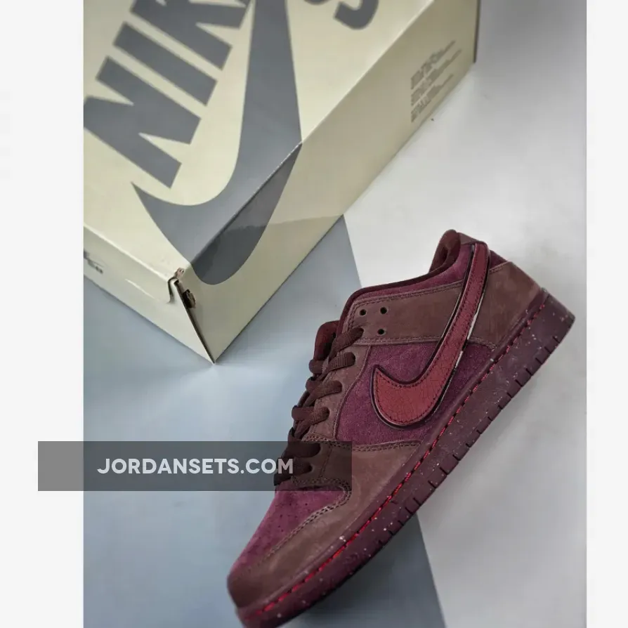 Nike SB Dunk Low Premium "Valentine’s Day 2024" Burgundy Crush Nike SB Dunk Low Premium "Valentine’s Day 2024" Burgundy Crush