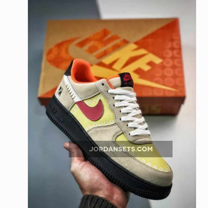 Nike Air Force 1 Low 'Somos Familia' DZ5355-126 / bread force ones