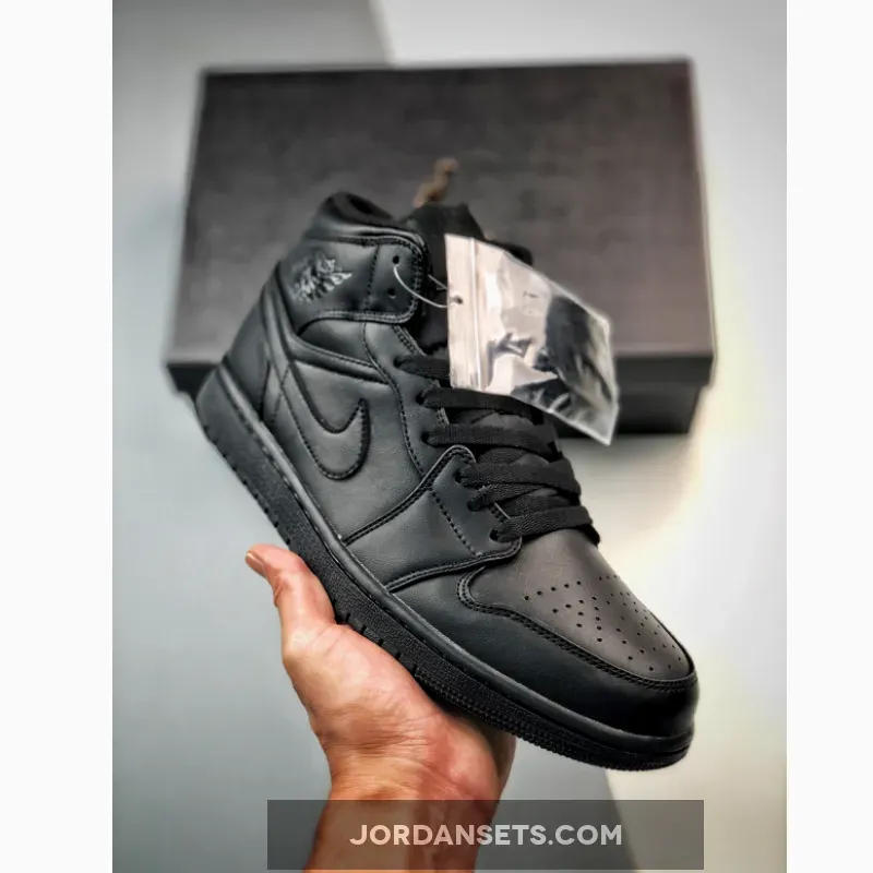 Air Jordan 1 Mid 'Triple Black' 554724-093 Outlet