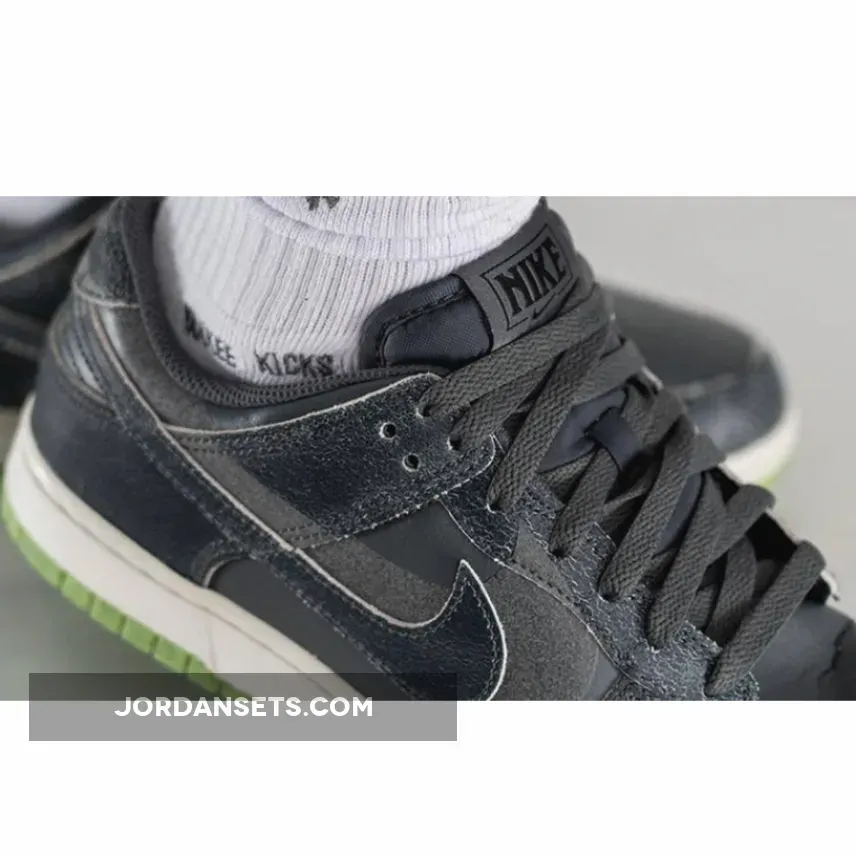 Nike Dunk Low Swoosh Shadow Iron Grey nike sb halloween dunk