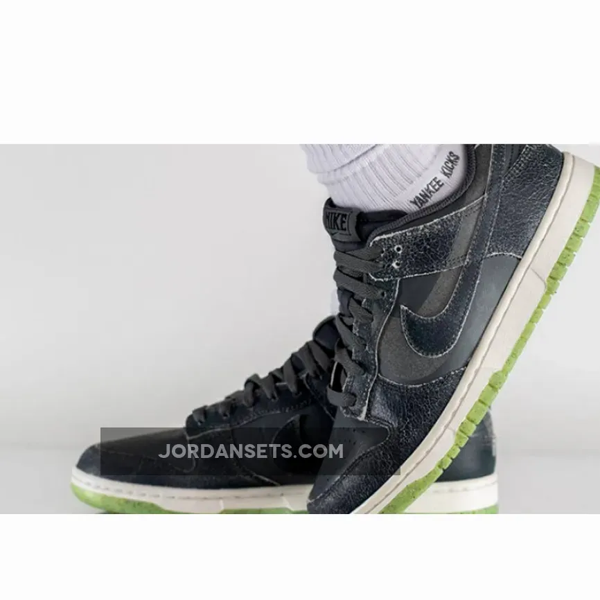 Nike Dunk Low Swoosh Shadow Iron Grey nike sb halloween dunk