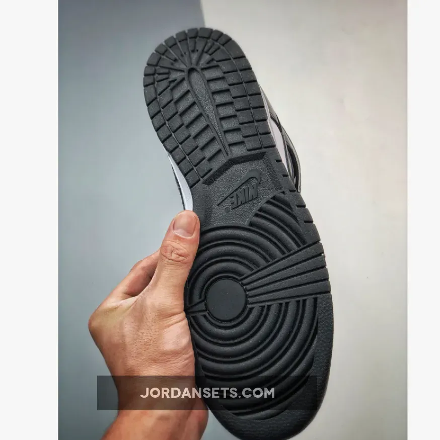 Nike Dunk High Retro Black White Panda DD1399-105 panda dunk hi