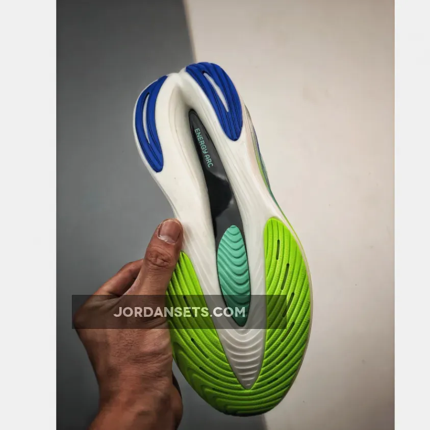 New Balance FuelCell SC Elite V3 Bright Mint Pixel Green MRCELLT3 Restock