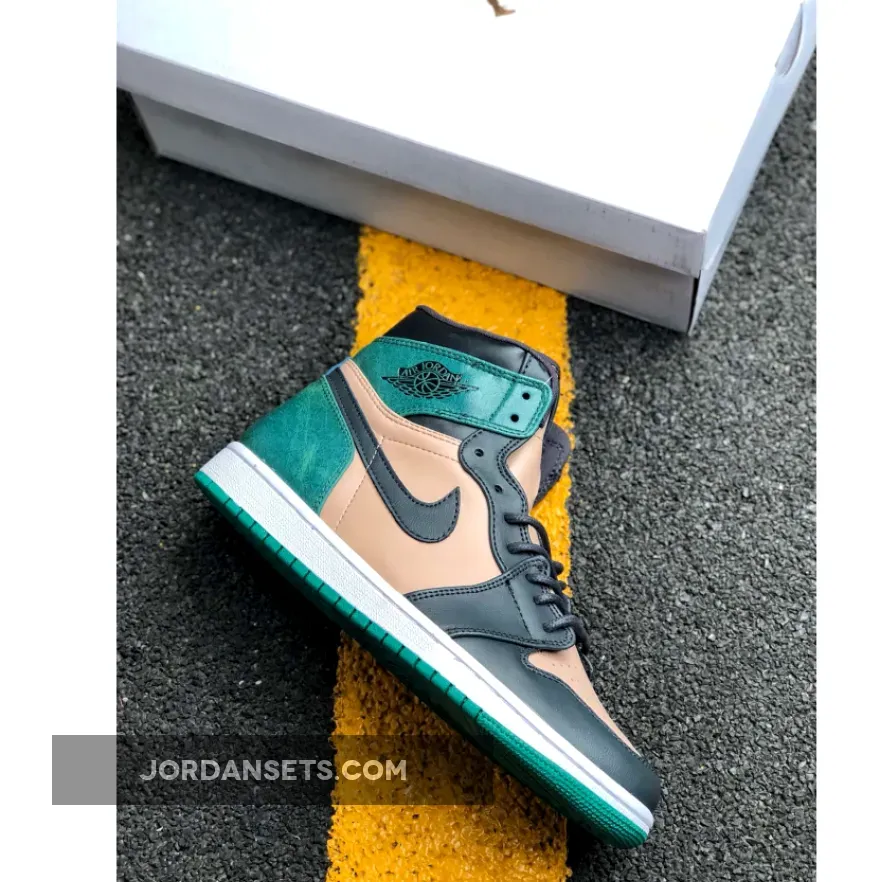 Air Jordan 1 High Premium Black/Pink-Metallic Green