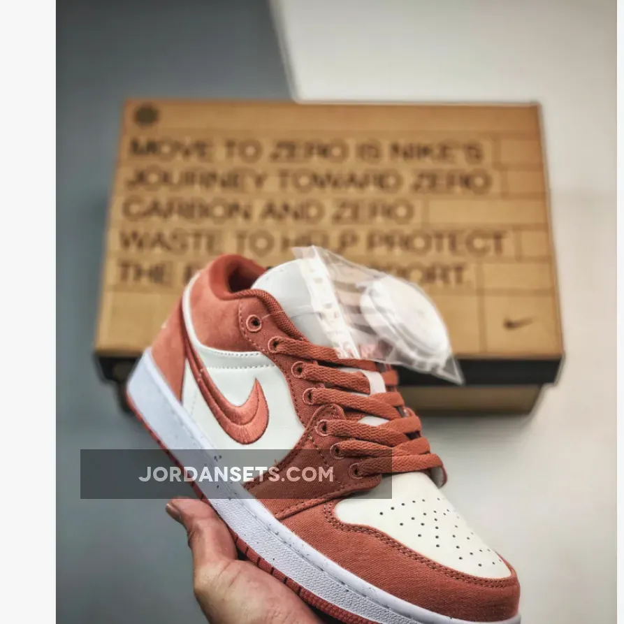 Air Jordan 1 Low SE ‘Canvas’