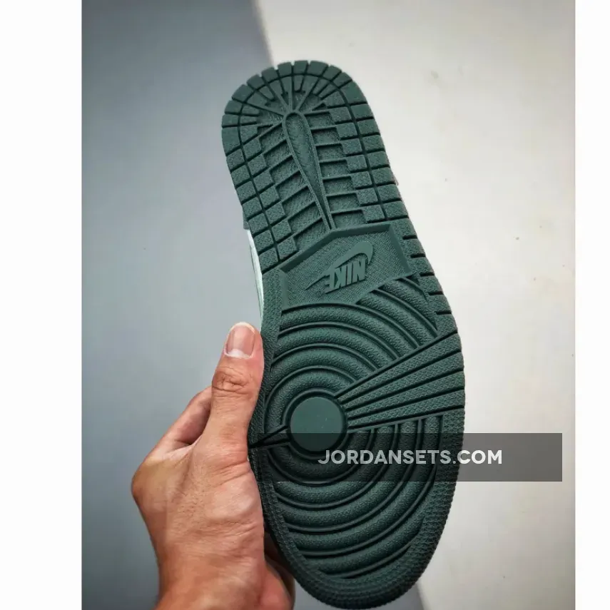 AIR JORDAN 1 LOW White / Olive Green AIR JORDAN 1 LOW White / Olive Green