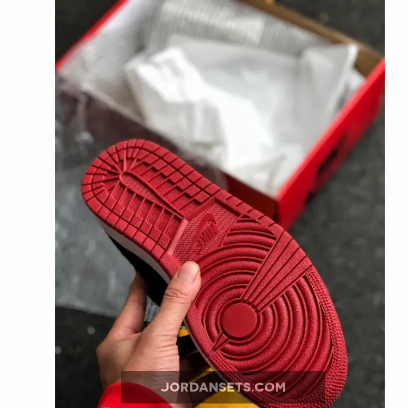 Air Jordan 1 Mid "Fearless" Black/Gym Red-White Air Jordan 1 Mid "Fearless" Black/Gym Red-White