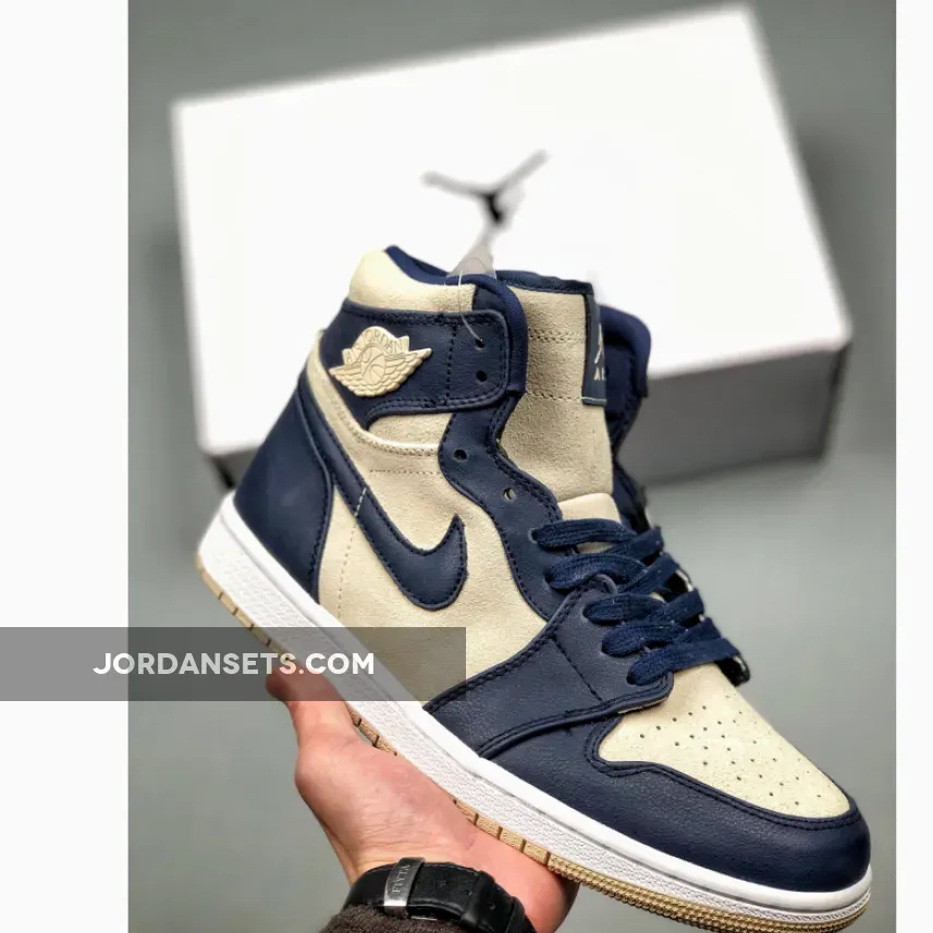 Air Jordan 1 Mid Midnight Navy/Light Cream-White