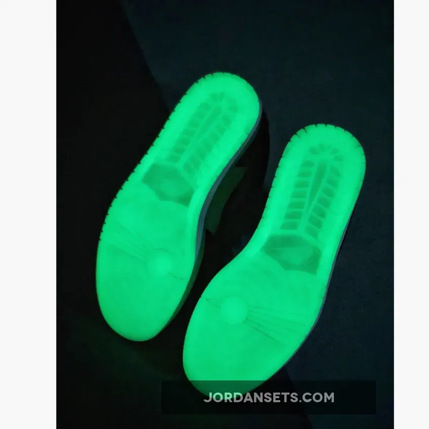 Air Jordan 1 Mid SE "Panda" White/Black-Teal Tint Air Jordan 1 Mid SE "Panda" White/Black-Teal Tint