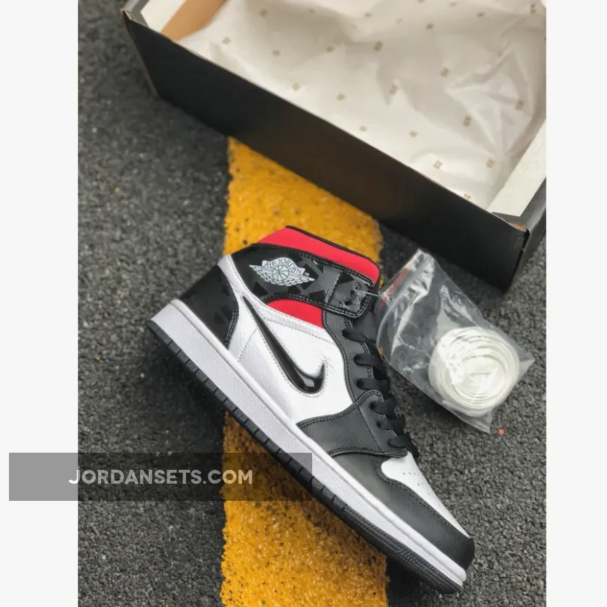 Air Jordan 1 Mid-Top Quai 54