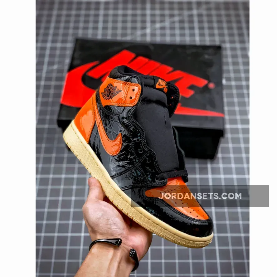 Air Jordan 1 Retro High Og Shattered Backboard 3.0 Black/Pale Vanilla-Starfish AJ1