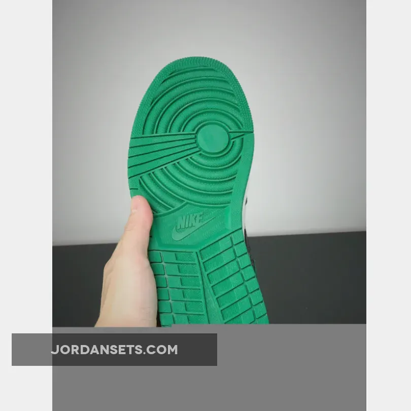 Air Jordan 1 Retro High Og 'Pine Green' 555088 302 AJ1 Sail-Black Air Jordan 1 Retro High Og 'Pine Green' 555088 302 AJ1 Sail-Black