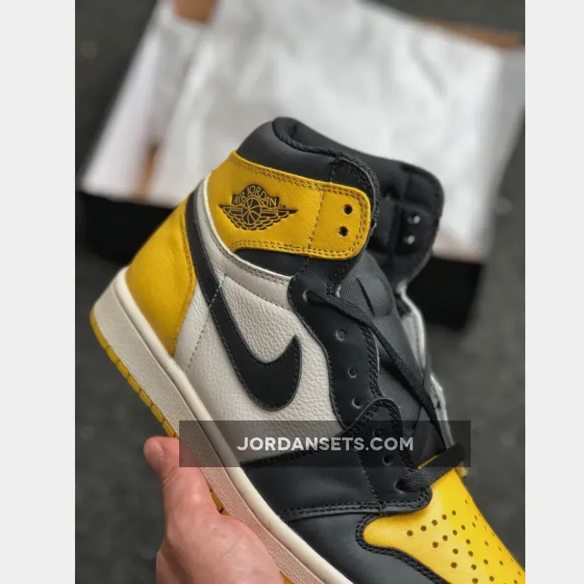 Air Jordan 1 Retro High OG Yellow Toe Air Jordan 1 Retro High OG Yellow Toe