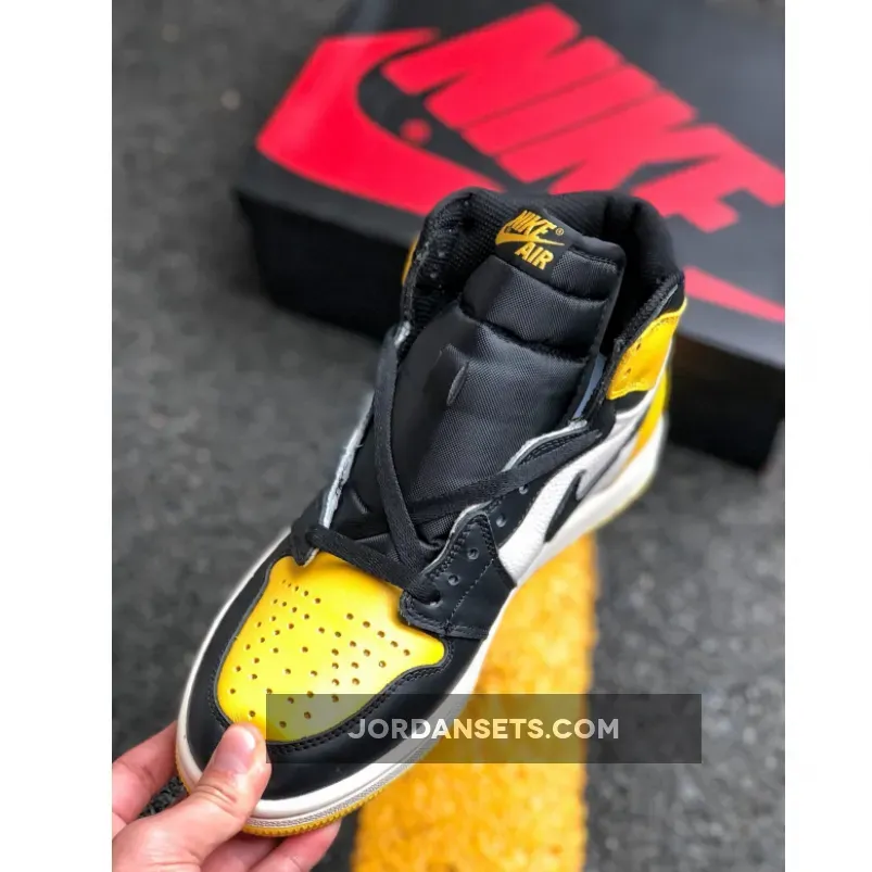 Air Jordan 1 Retro High OG Yellow Toe Air Jordan 1 Retro High OG Yellow Toe