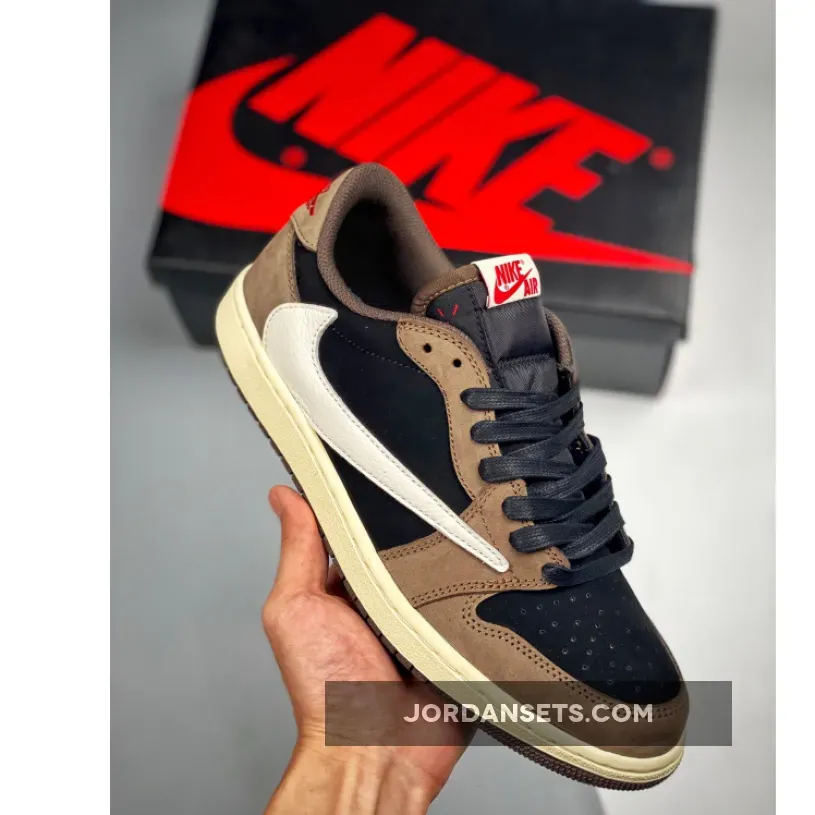 Air Jordan 1 Retro Low OG "SP Travis Scott" Unisex Black/Sail-Dark Mocha/Universi AJ1