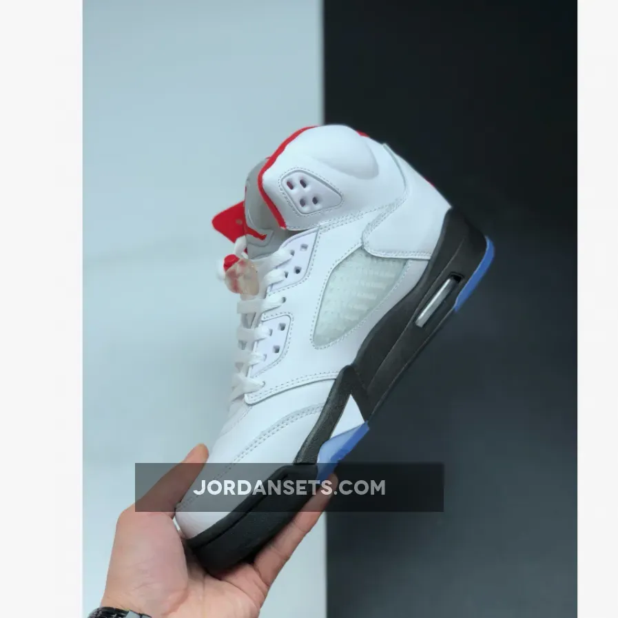 Air Jordan 5 Retro "Fire Red Silver Tongue" Air Jordan 5 Retro "Fire Red Silver Tongue"