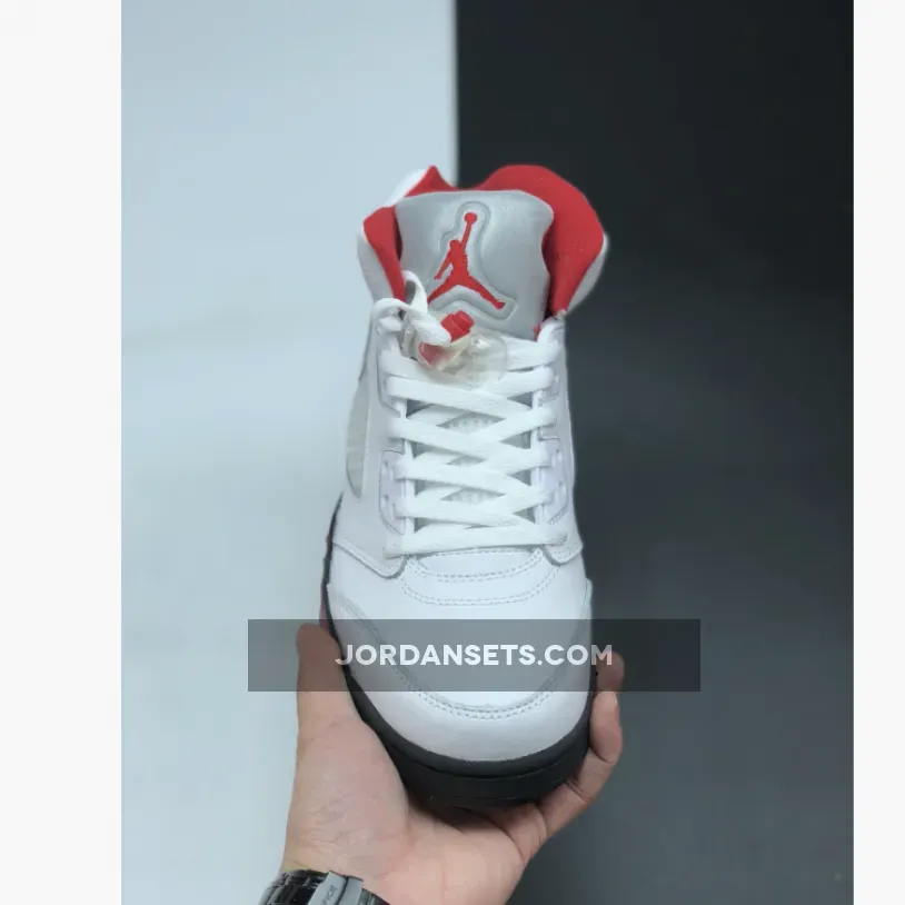 Air Jordan 5 Retro "Fire Red Silver Tongue" Air Jordan 5 Retro "Fire Red Silver Tongue"