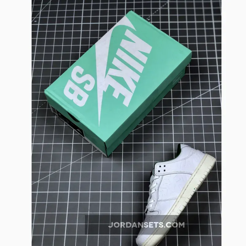 Ben-G x Nike SB Dunk Low White Lucid Green Ben-G x Nike SB Dunk Low White Lucid Green