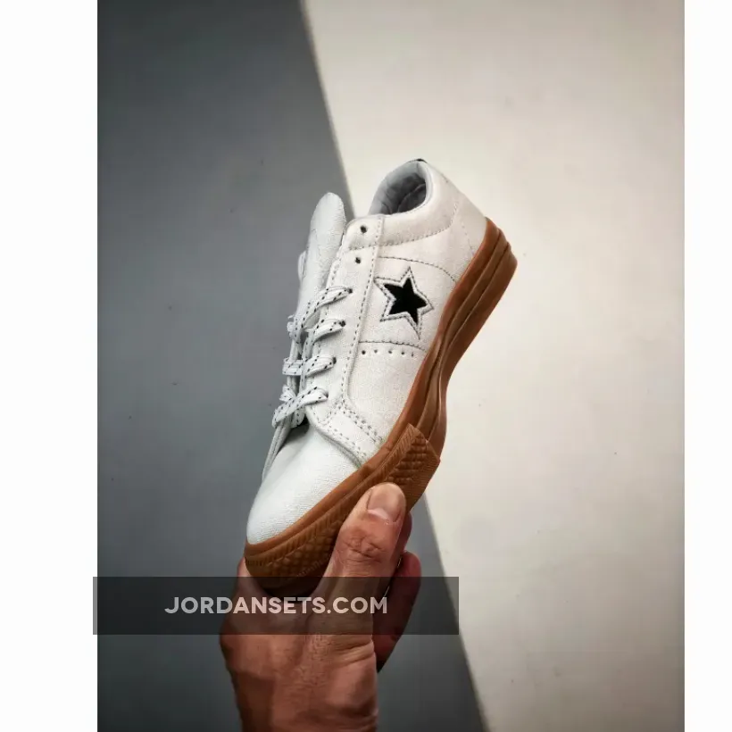 Converse One Star Pro Low ‘White Dark Gum’ Converse One Star Pro Low ‘White Dark Gum’