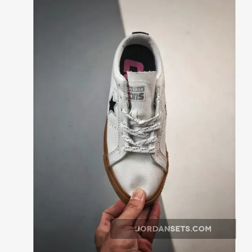 Converse One Star Pro Low ‘White Dark Gum’ Converse One Star Pro Low ‘White Dark Gum’