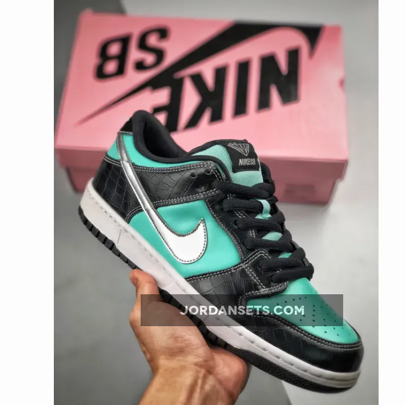 Diamond Supply Co. x Nike Dunk Low Pro SB Aqua/Chrome