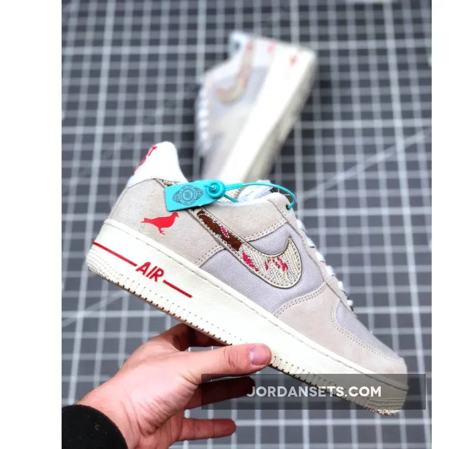 Jeff Staple x SBTG Nike Air Force 1 "Pigeon Fury" Jeff Staple x SBTG Nike Air Force 1 "Pigeon Fury"